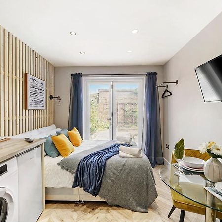 Boutique Heathrow Studio'S - Parking - Garden Apartment Harmondsworth ภายนอก รูปภาพ
