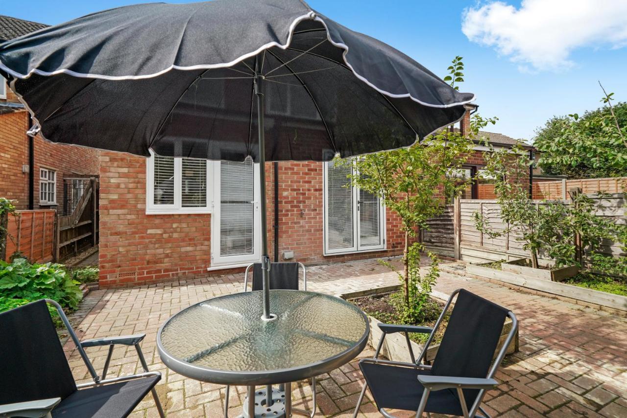 Boutique Heathrow Studio'S - Parking - Garden Apartment Harmondsworth ภายนอก รูปภาพ