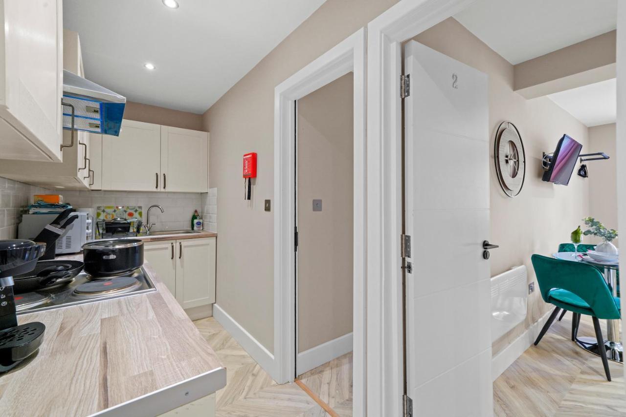Boutique Heathrow Studio'S - Parking - Garden Apartment Harmondsworth ภายนอก รูปภาพ