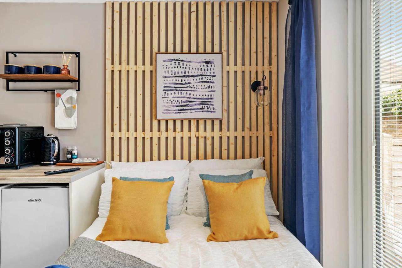 Boutique Heathrow Studio'S - Parking - Garden Apartment Harmondsworth ภายนอก รูปภาพ
