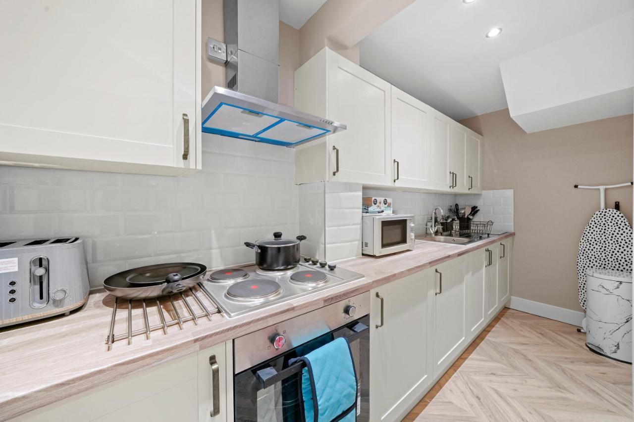 Boutique Heathrow Studio'S - Parking - Garden Apartment Harmondsworth ภายนอก รูปภาพ