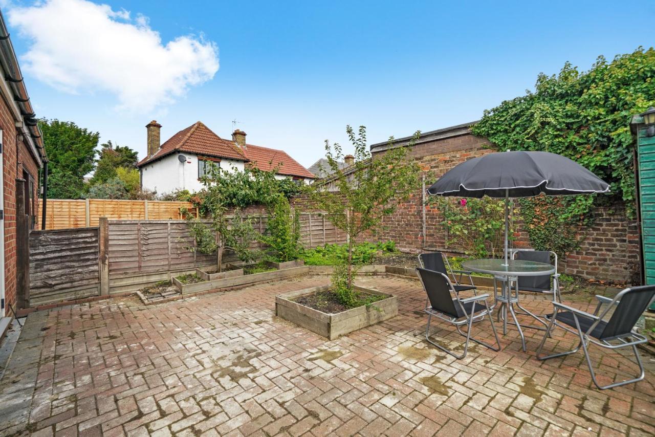 Boutique Heathrow Studio'S - Parking - Garden Apartment Harmondsworth ภายนอก รูปภาพ