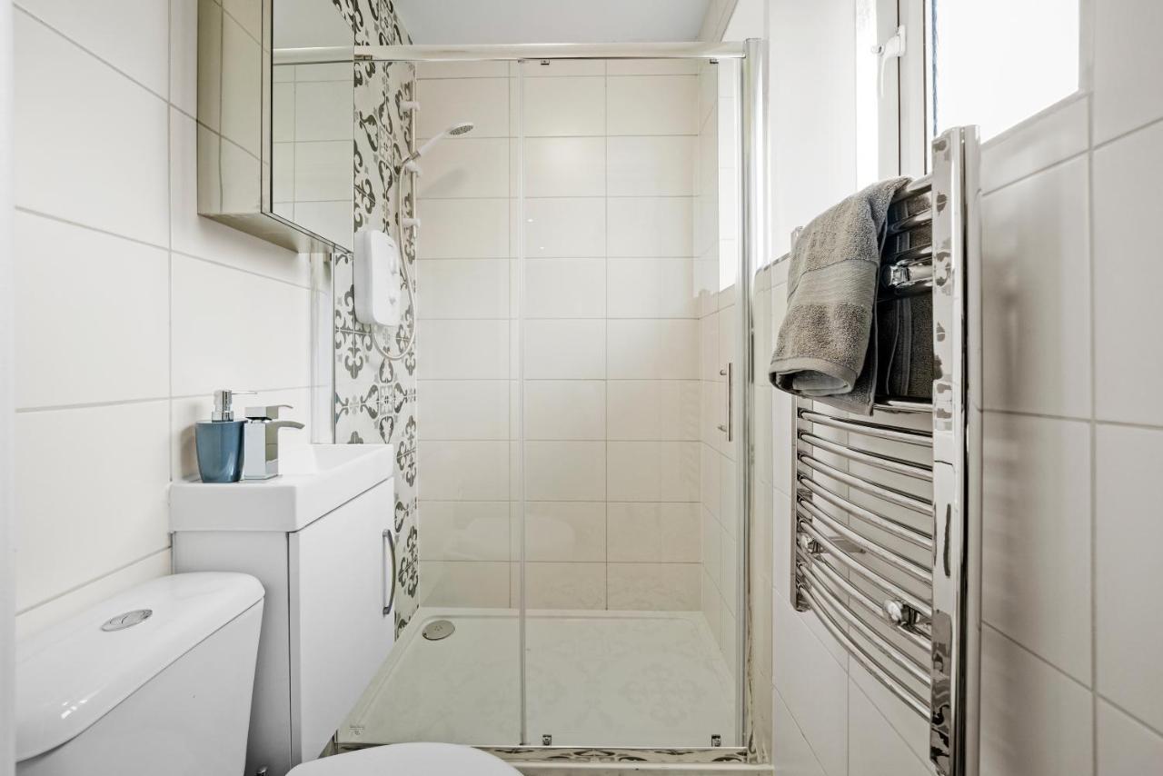 Boutique Heathrow Studio'S - Parking - Garden Apartment Harmondsworth ภายนอก รูปภาพ
